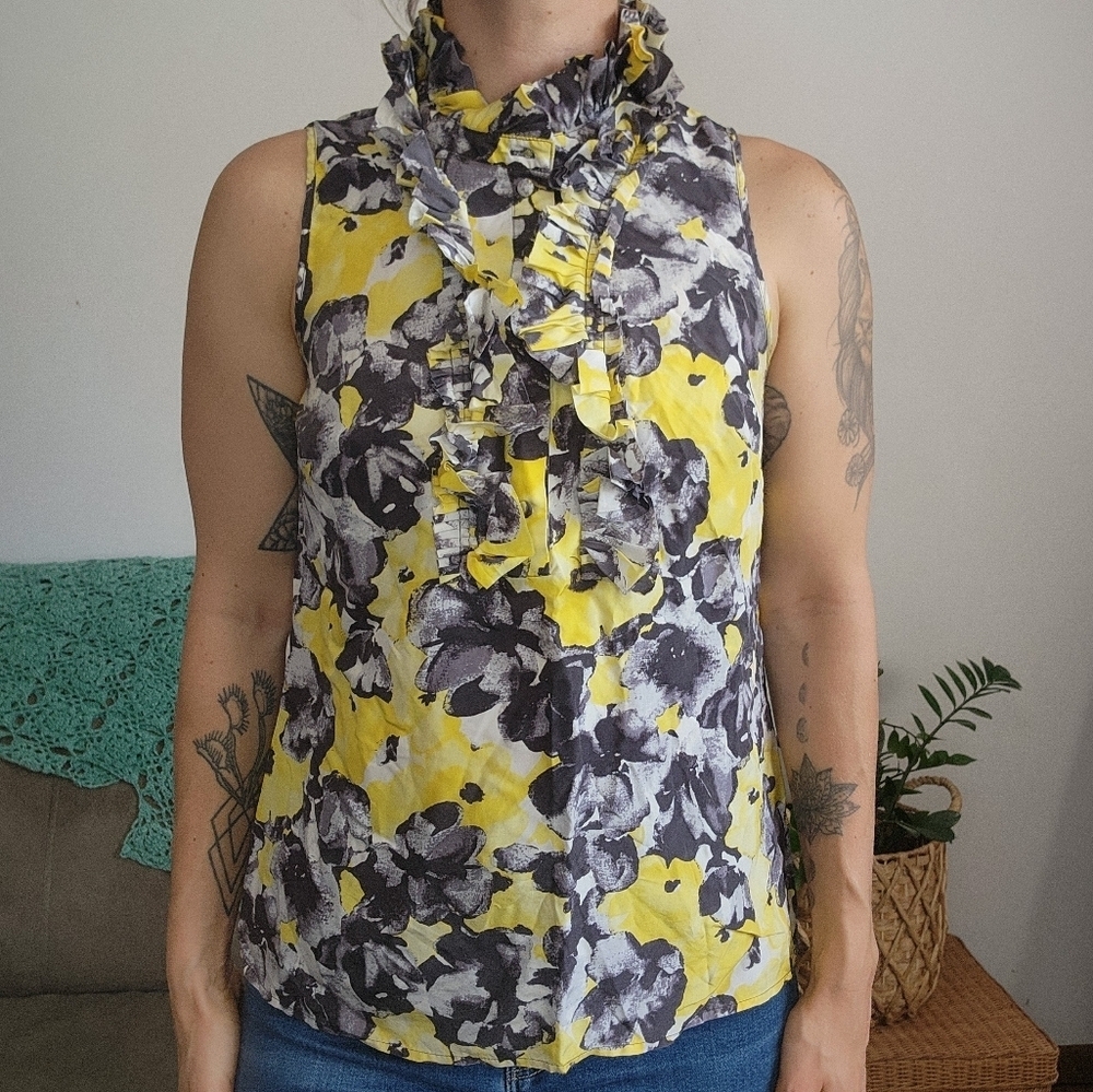 Kenar 100% Silk Floral Ruffle Sleeveless Blouse Size Medium